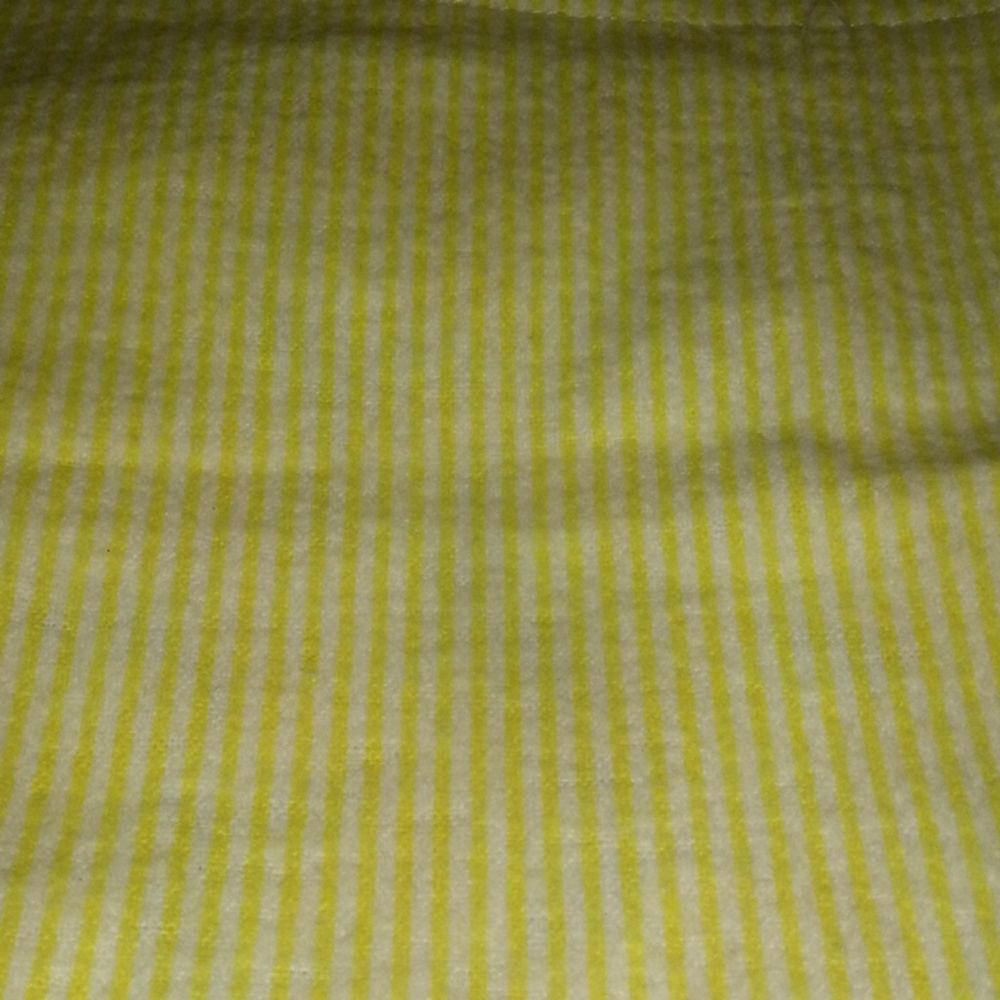 Yellow Bee Baby Blanket - Picture 4 of 7